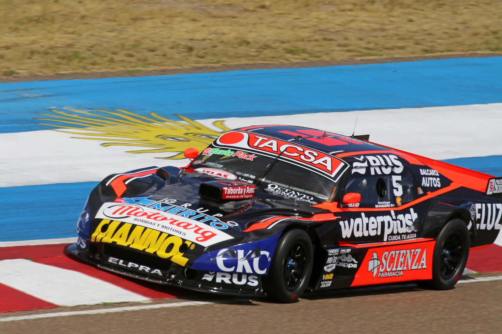 La tuerca central puso primera en Viedma: WhatsApp Image 2023-02-10 at 17.15.27.jpeg